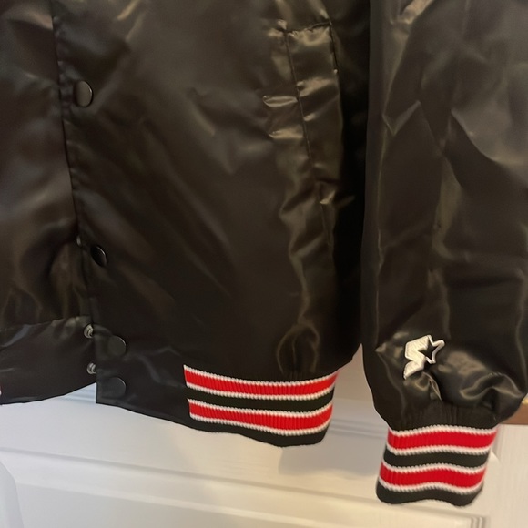 Starter Raptors Jacket Size Medium (never worn) - Picture 3 of 7